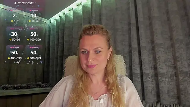 LanaLight x online show from 6, 6, 2026