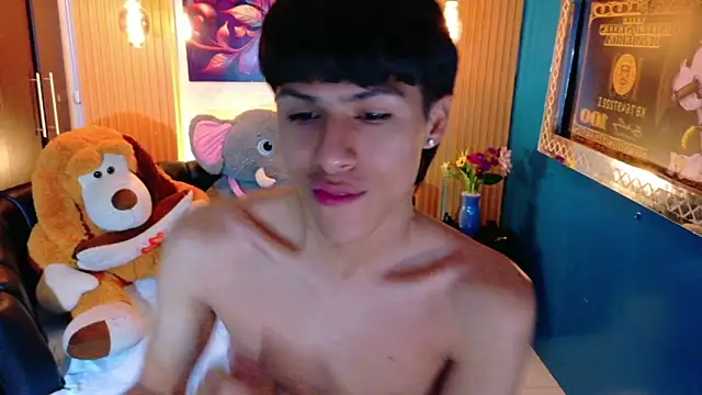 StormLuxX online show from 8, 4, 2026