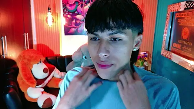 Snapshot of StormLuxX chatting on 4, 5, 2026 StormLuxX online show from 4, 5, 2026
