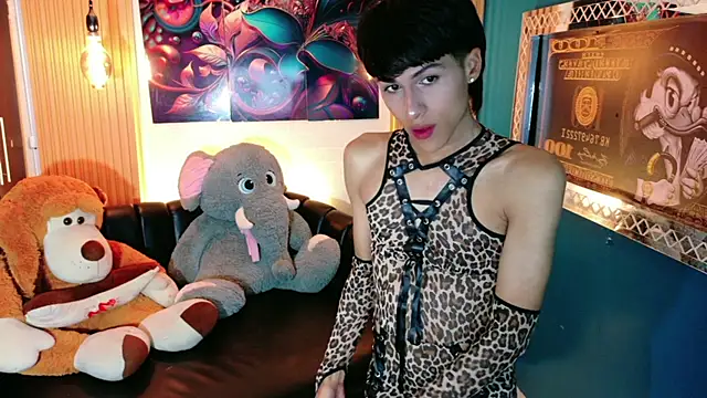 Snapshot of StormLuxX chatting on 11, 5, 2026 StormLuxX online show from 11, 5, 2026