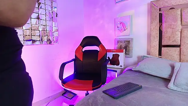 ElenaLauren online show from 1, 6, 2026