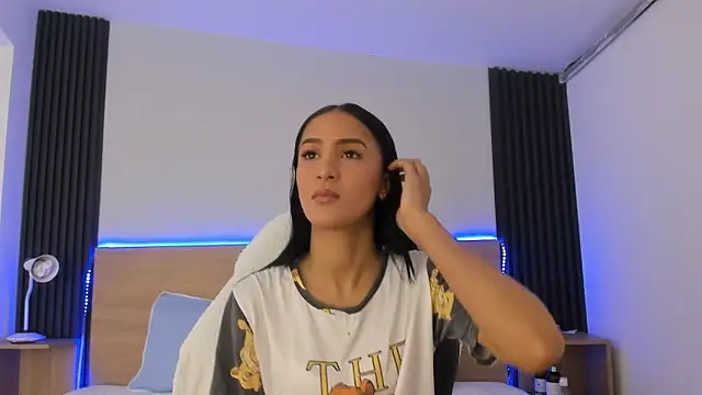 Samantha luv  online show from 3, 2, 2026