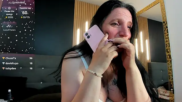 Andre cloefoxx  online show from 2, 4, 2026