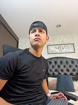 Snapshot of Lander_Cruz chatting on 4, 6, 2026 Lander Cruz online show from 4, 6, 2026