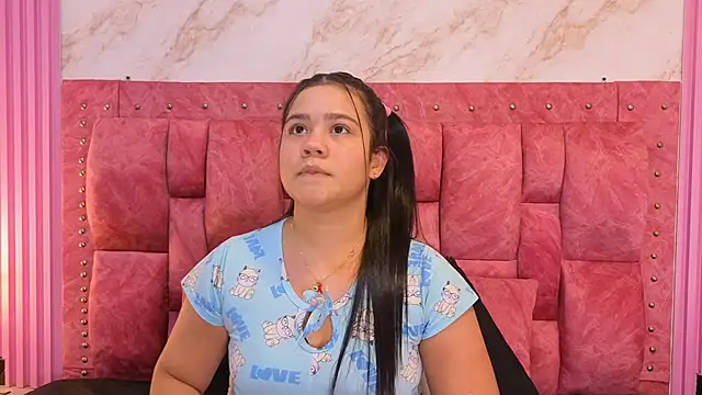 ValeryMorales online show from 4, 2, 2026