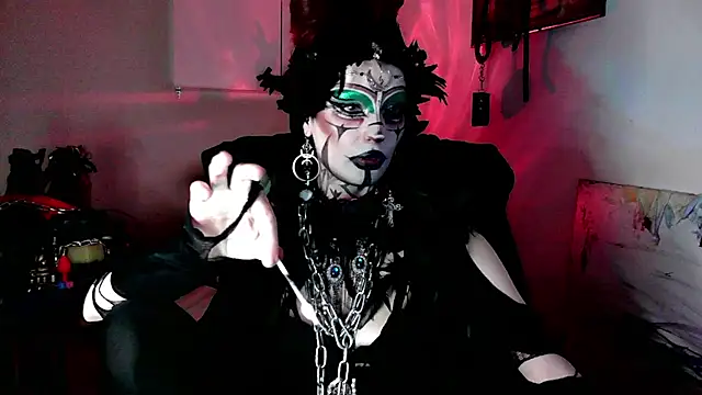 Snapshot of EmpressMorrigan chatting on 19, 12, 2025 EmpressMorrigan online show from 19, 12, 2025