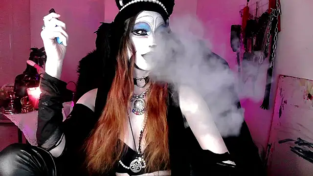 Snapshot of EmpressMorrigan chatting on 8, 2, 2026 EmpressMorrigan online show from 8, 2, 2026