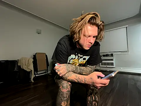 Tatertats online show from 2, 12, 2025