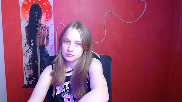 Snapshot of Katie_Rosiee chatting on 15, 12, 2025 Katie Rosiee online show from 15, 12, 2025