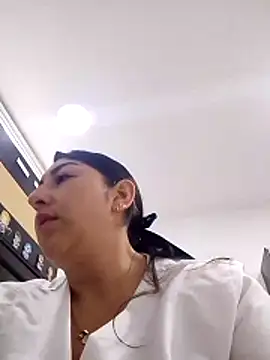 Valeria montana  online show from 2, 2, 2026