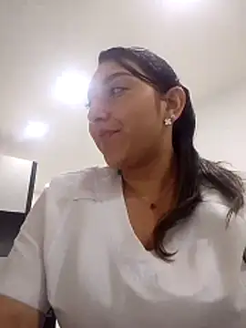 Valeria montana  online show from 3, 6, 2026