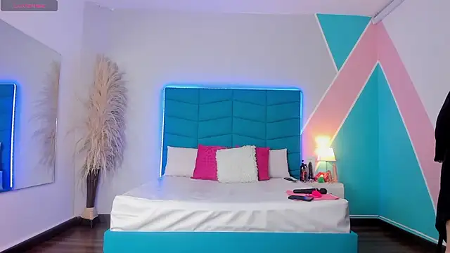  victoria collins  online show from 28, 2, 2026