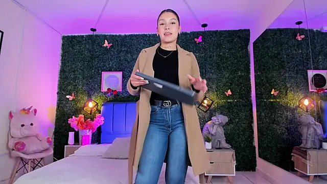 GabyyCute  online show from 11, 1, 2026