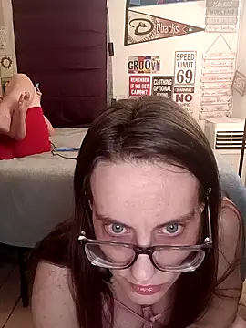 snowbird1117 online show from 17, 4, 2026