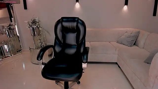 Snapshot of ChloeManson chatting on 13, 2, 2025 ChloeManson online show from 13, 2, 2025