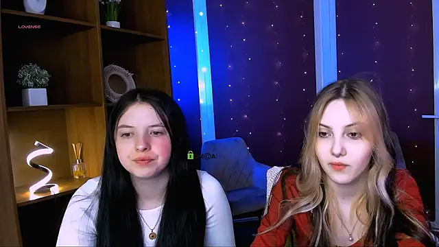 Snapshot of diara_ti chatting on 15, 12, 2025 diara ti online show from 15, 12, 2025