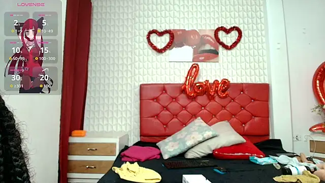 Elizabetth Roman online show from 5, 4, 2026