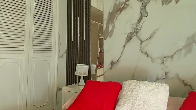 BellaHarpeer online show from 14, 4, 2026