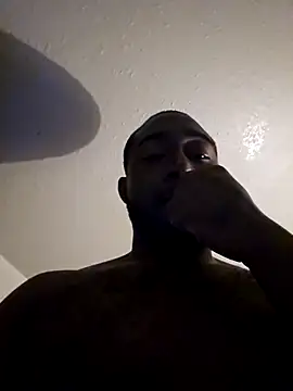 Snapshot of iLOVETRAY96 chatting on 17, 12, 2025 iLOVETRAY96 online show from 17, 12, 2025