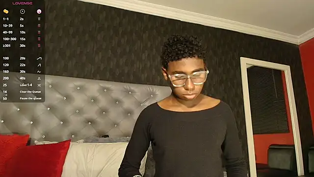 teylor lovee online show from 7, 3, 2026