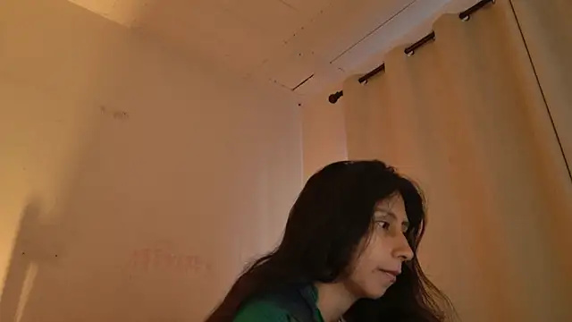 Snapshot of MoonLipsON- chatting on 14, 7, 2026 MoonLipsON- online show from 14, 7, 2026