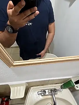 CharlyyX online show from 4, 12, 2025