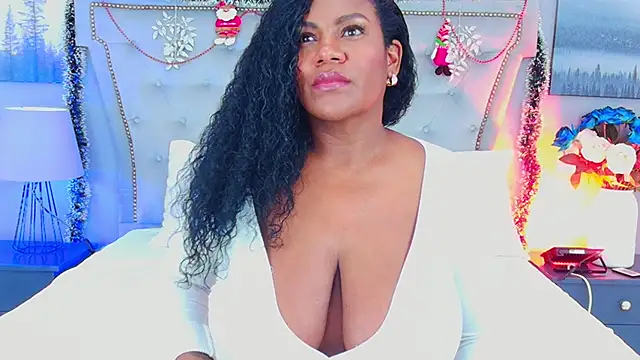 Snapshot of AnnieLeigt chatting on 20, 12, 2025 AnnieLeigt online show from 20, 12, 2025