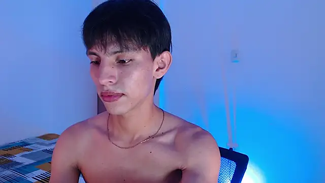 andrew courtzz online show from 12, 4, 2026