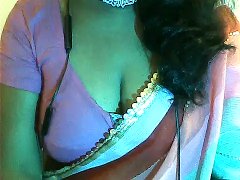 Snapshot of Preeti345 chatting on 12, 7, 2026 Preeti345 online show from 12, 7, 2026