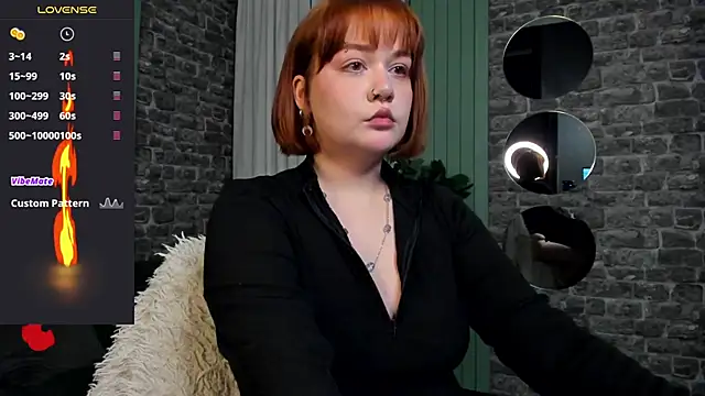 Snapshot of ginger_hood chatting on 15, 12, 2025 ginger hood online show from 15, 12, 2025