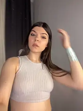 kira seduce online show from 5, 12, 2025