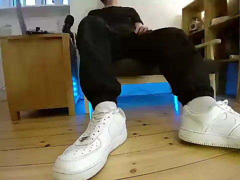 Snapshot of jonas_camboy chatting on 6, 1, 2026 jonas camboy online show from 6, 1, 2026