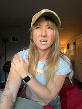 alluringpixie online show from 11, 4, 2026