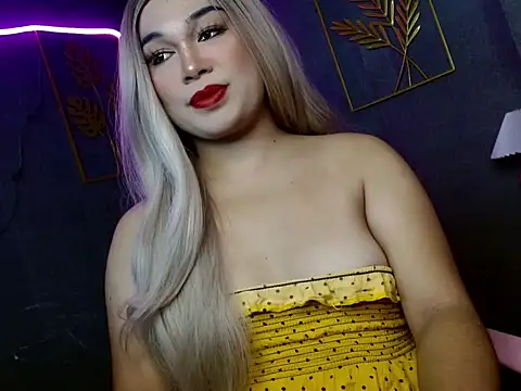 Snapshot of shadow-goddess chatting on 20, 12, 2025 shadow-goddess online show from 20, 12, 2025