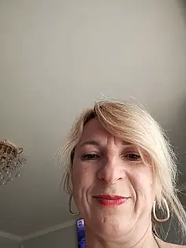 Snapshot of AhlyssaLove1155 chatting on 29, 6, 2026 AhlyssaLove1155 online show from 29, 6, 2026