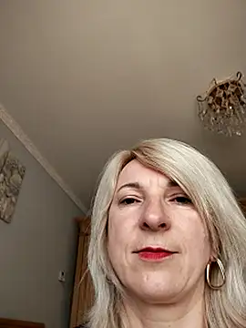 Snapshot of AhlyssaLove1155 chatting on 16, 7, 2026 AhlyssaLove1155 online show from 16, 7, 2026