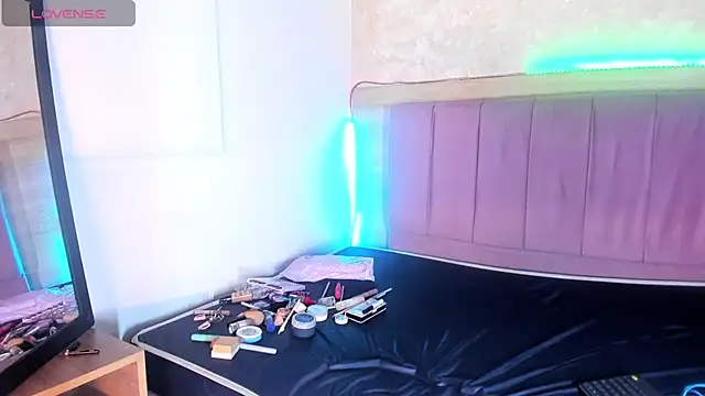 Snapshot of alunnaclarkcm chatting on 15, 12, 2025 alunnaclarkcm online show from 15, 12, 2025