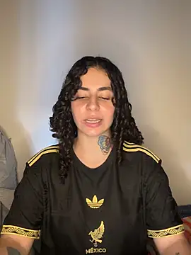 Estefania Velez online show from 21, 6, 2026