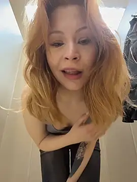 Snapshot of _Little_Ginger chatting on 26, 4, 2026 Little Ginger online show from 26, 4, 2026