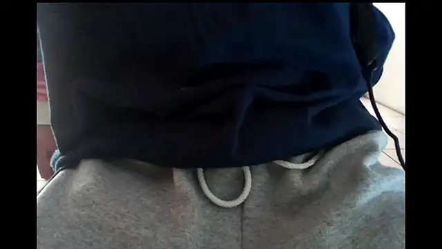 Snapshot of hydrum04 chatting on 15, 12, 2025 hydrum04 online show from 15, 12, 2025