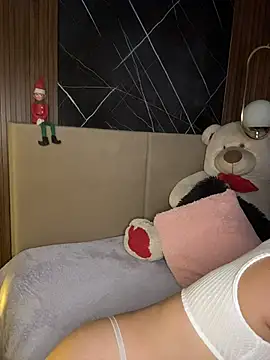 Snapshot of ValentinaEliot chatting on 16, 12, 2025 ValentinaEliot online show from 16, 12, 2025