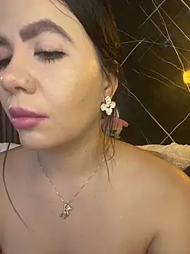 ValentinaEliot online show from 4, 2, 2026