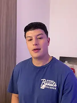 Goldenknight33 online show from 15, 4, 2026