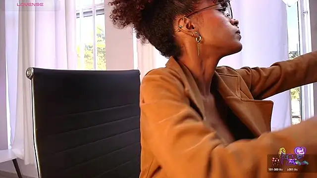 Snapshot of NaomiClay chatting on 26, 6, 2026 NaomiClay online show from 26, 6, 2026