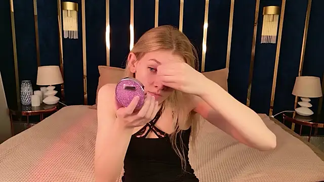 Snapshot of Vivien_Hans chatting on 13, 6, 2026 Vivien Hans online show from 13, 6, 2026