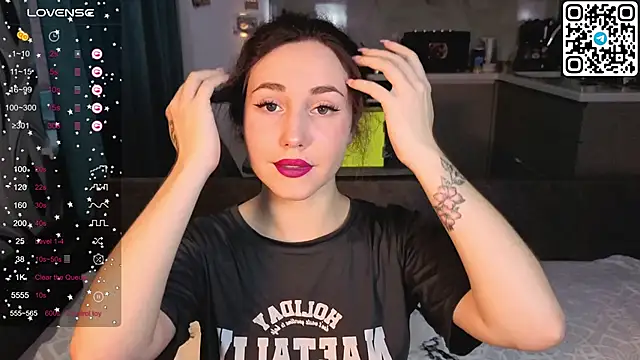 Snapshot of Alena_MellS chatting on 14, 12, 2025 Alena MellS online show from 14, 12, 2025