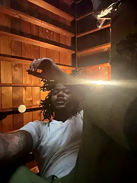 Snapshot of JusGlo1700 chatting on 8, 1, 2026 JusGlo1700 online show from 8, 1, 2026