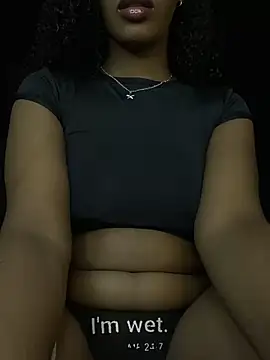 Snapshot of Thick_Lucia chatting on 18, 12, 2025 Thick Lucia online show from 18, 12, 2025