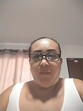 Nini Love  online show from 4, 6, 2026