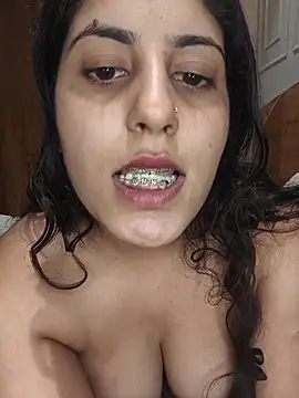 SubmissiveKaur online show from 23, 7, 2026
